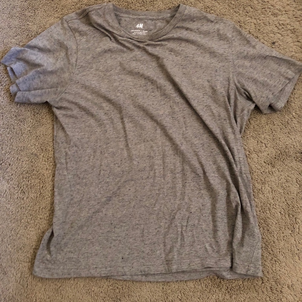 H&M t shirt size medium